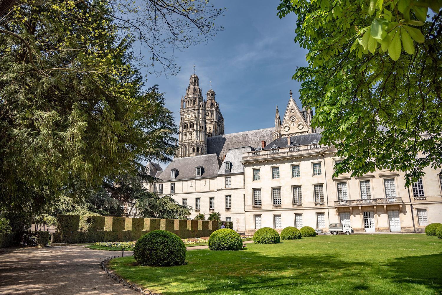 トゥールL'Historique / Basilique St Martinアパートメント エクステリア 写真
